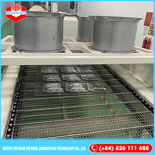 Paint spraying system